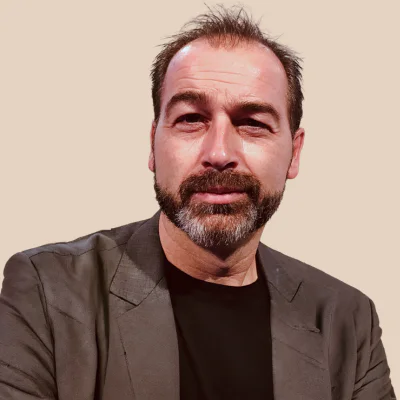 Dr. Andreas E. Wagner